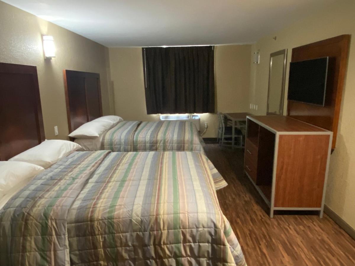 Hotel Jamaica Plaza New York Esterno foto
