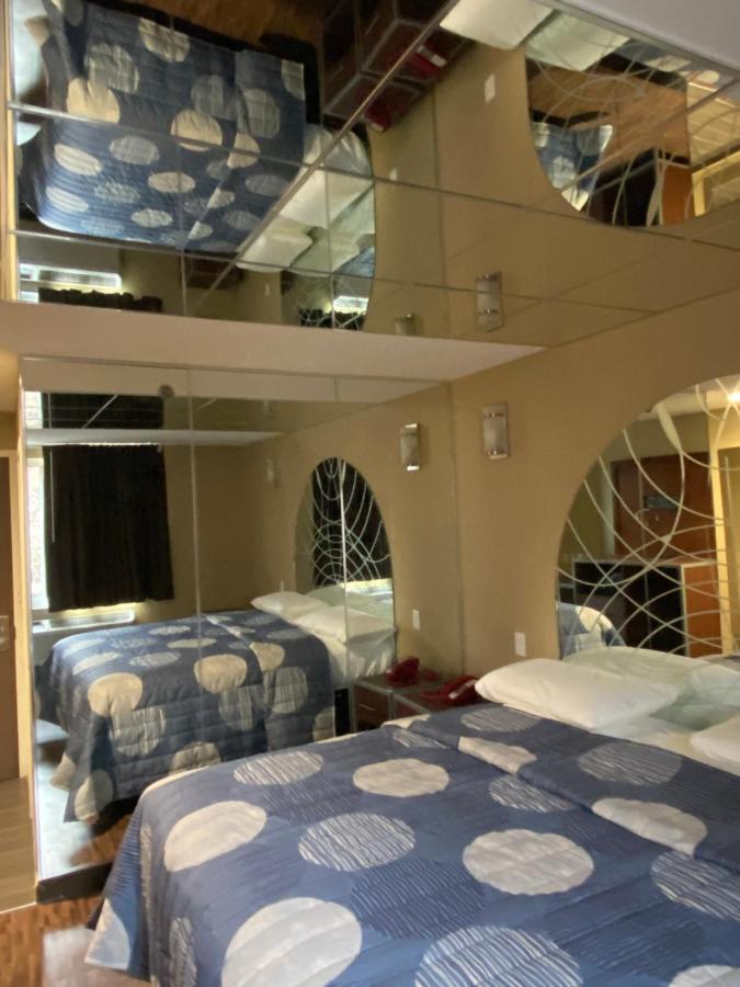 Hotel Jamaica Plaza New York Esterno foto