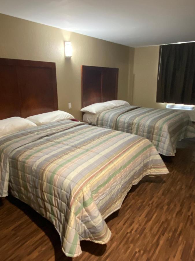Hotel Jamaica Plaza New York Esterno foto